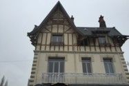 Maison avant réfection de la toiture en ardoise