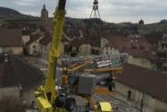 Mise en place de la grue chez le client - Il y a toujousr une solution même dans des situations compliquées