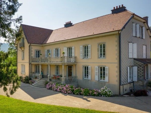 Réfection totale de la charpente couverture zinguerie-Charpentes Duchêne-Jura